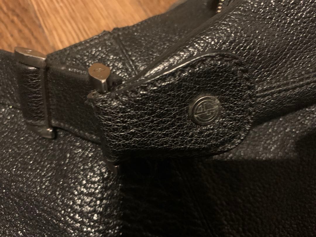 Giorgio Armani ジョルジオ・アルマーニ レザー ショルダーバッグ