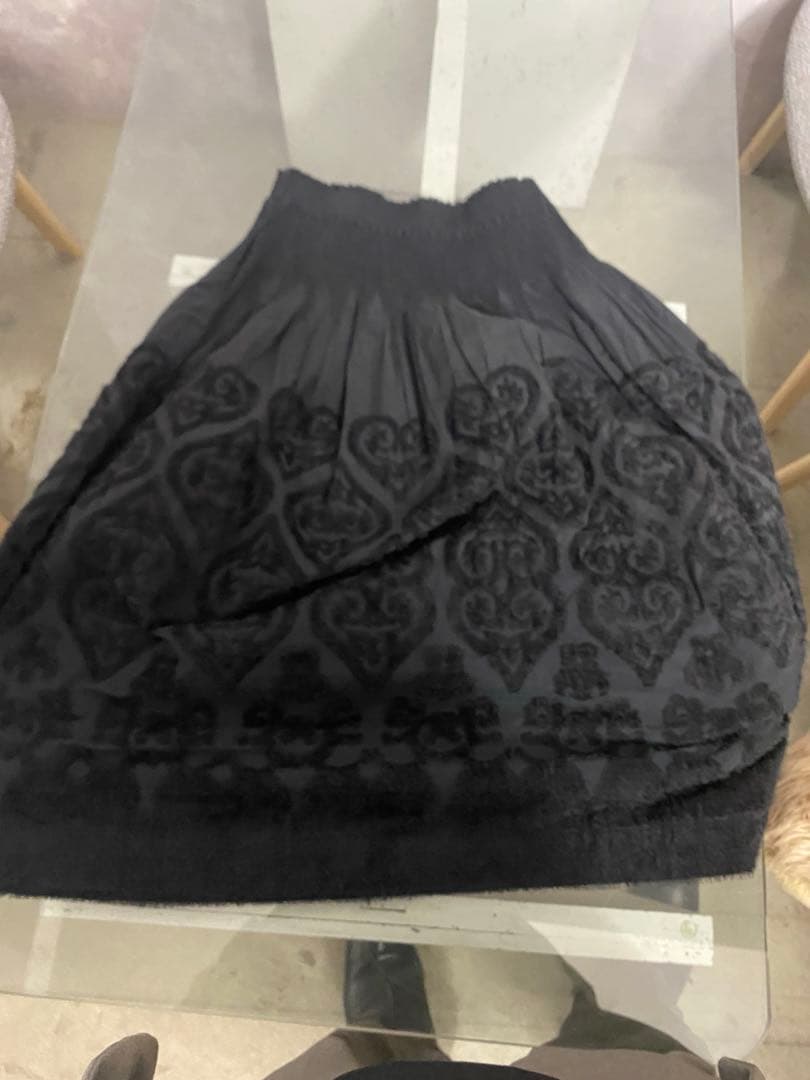 ISSEY MIYAKE me フレアスカート ダークグレー