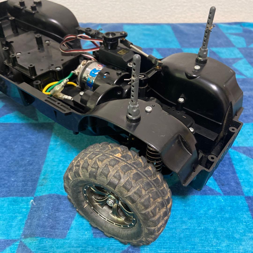 【送料込み】トヨタ ハイラックス エクストラキャブ 1/10 シャーシのみ