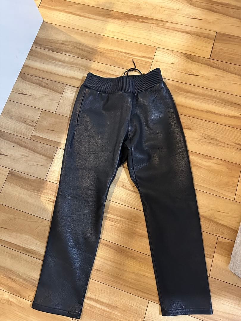 MOSSIR ブラックレザーパンツ ウエストゴム