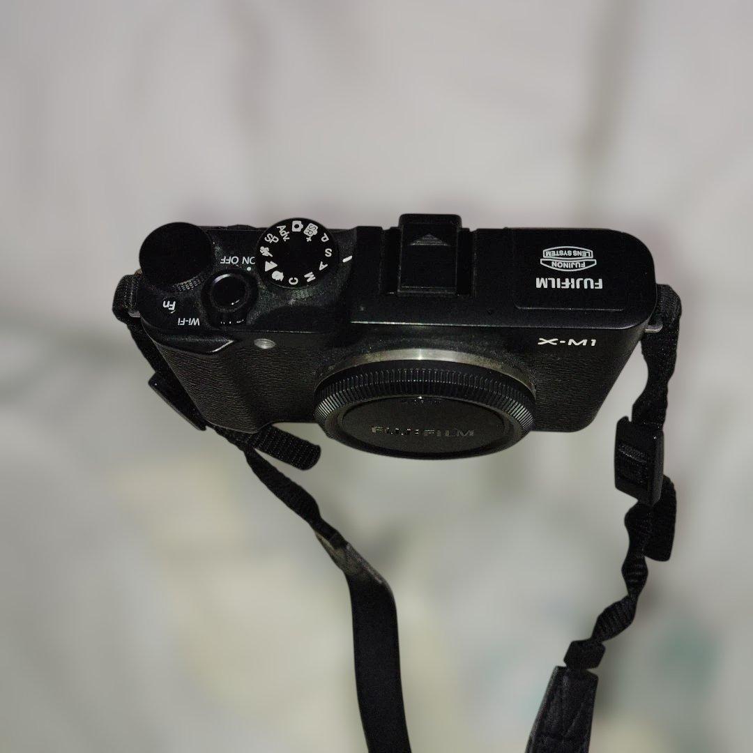 Fujifilm X-M1 ブラック ミラーレス一眼カメラ
