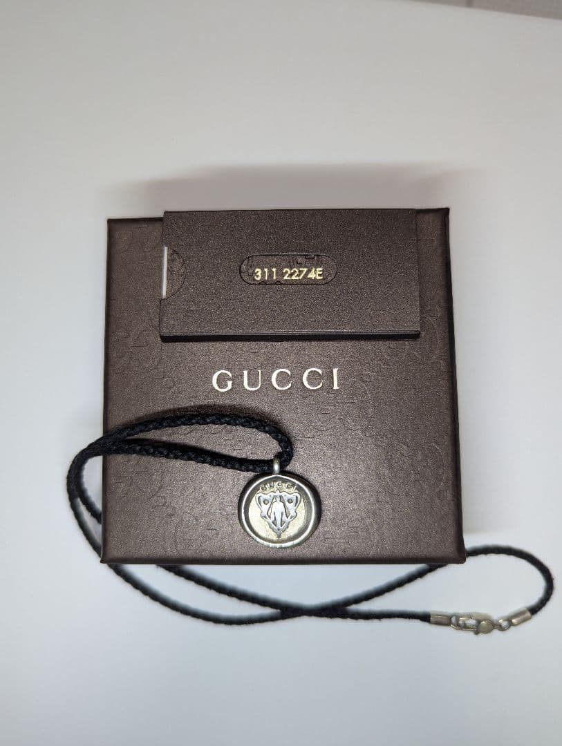 GUCCI レザーネックレス