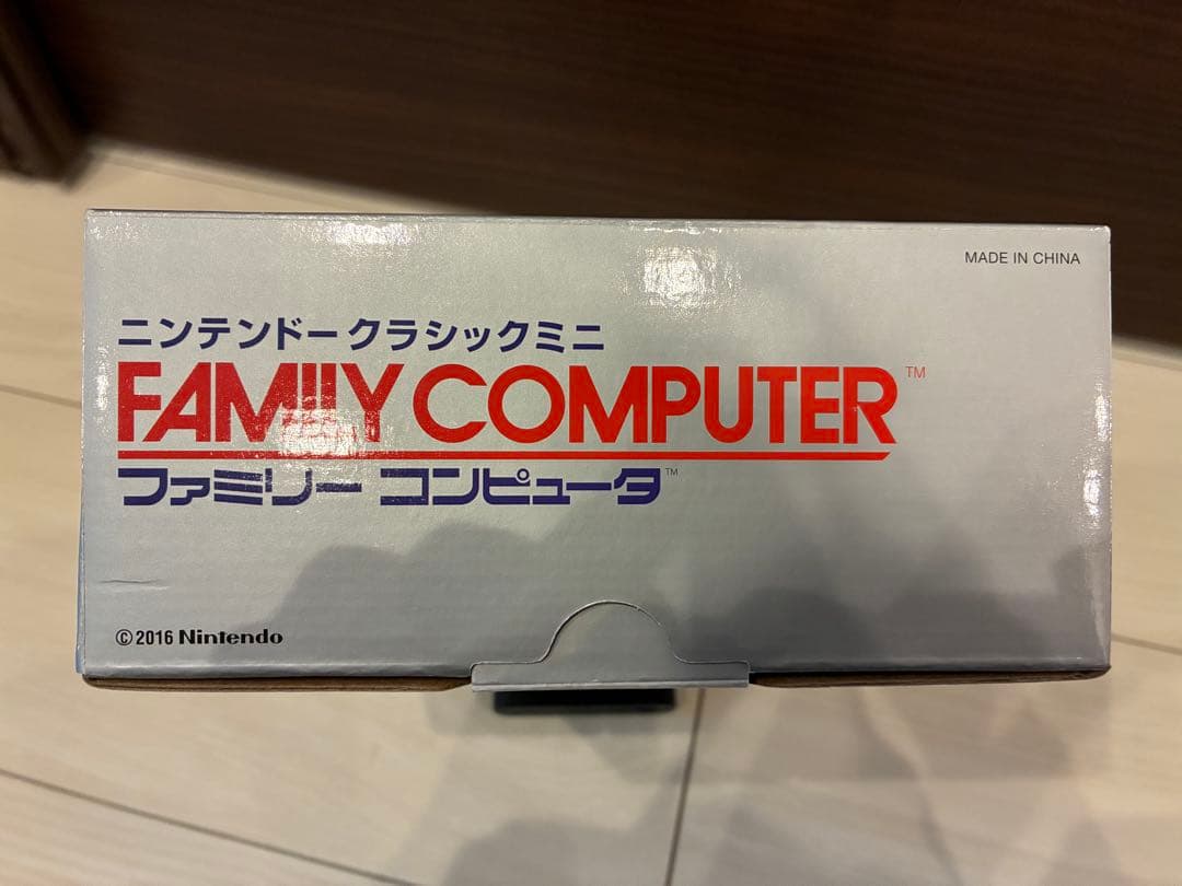 アダプタ付　ニンテンドークラシックミニ ファミリーコンピュータ