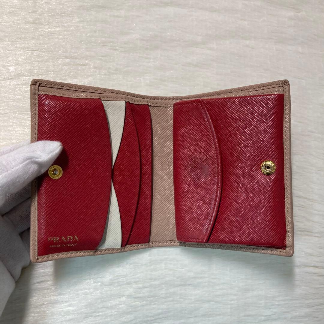 早い者勝ち　美品 PRADA プラダ　二つ折り　ミニ　財布　バイカラー　赤　肌色