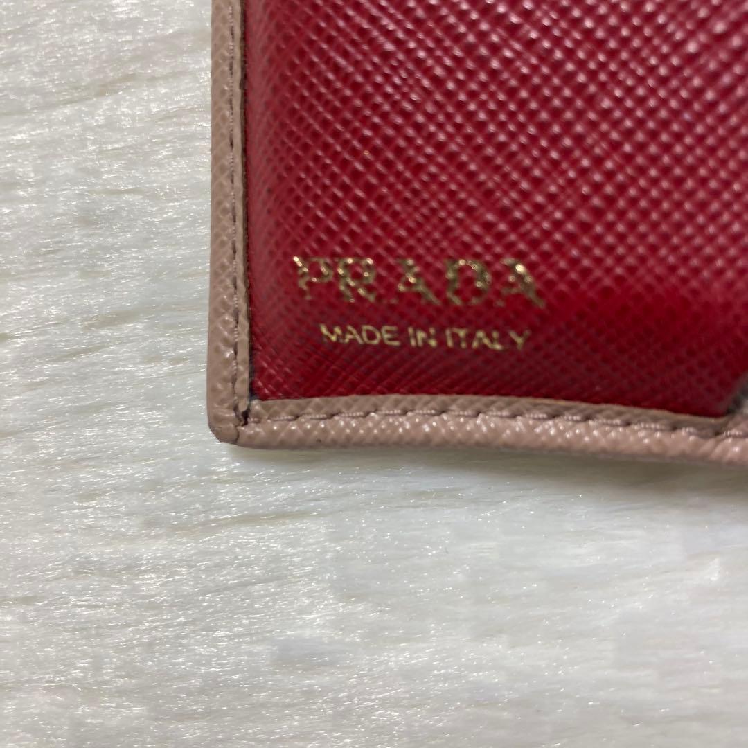 早い者勝ち　美品 PRADA プラダ　二つ折り　ミニ　財布　バイカラー　赤　肌色