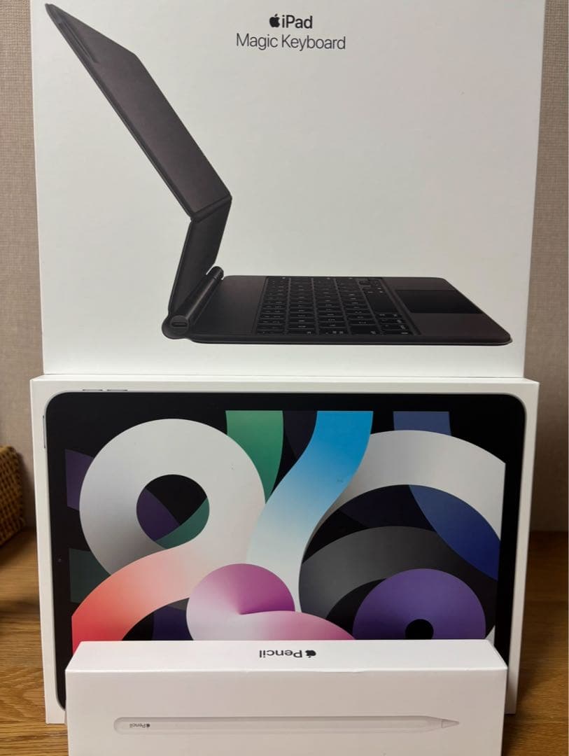 ipadエア4.256gb、Apple純正キーボードペンシルセット(ケース付き)