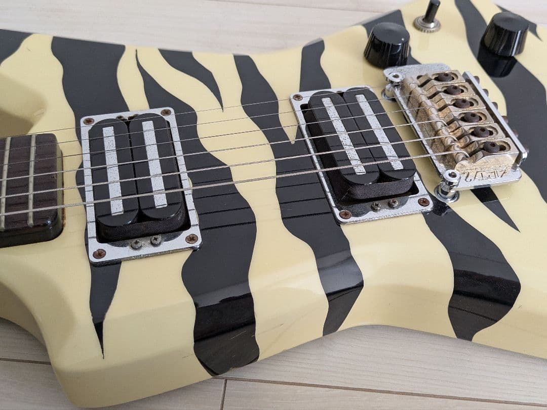 1984年製 Aria Pro II ZZ Deluxe ZEBRA