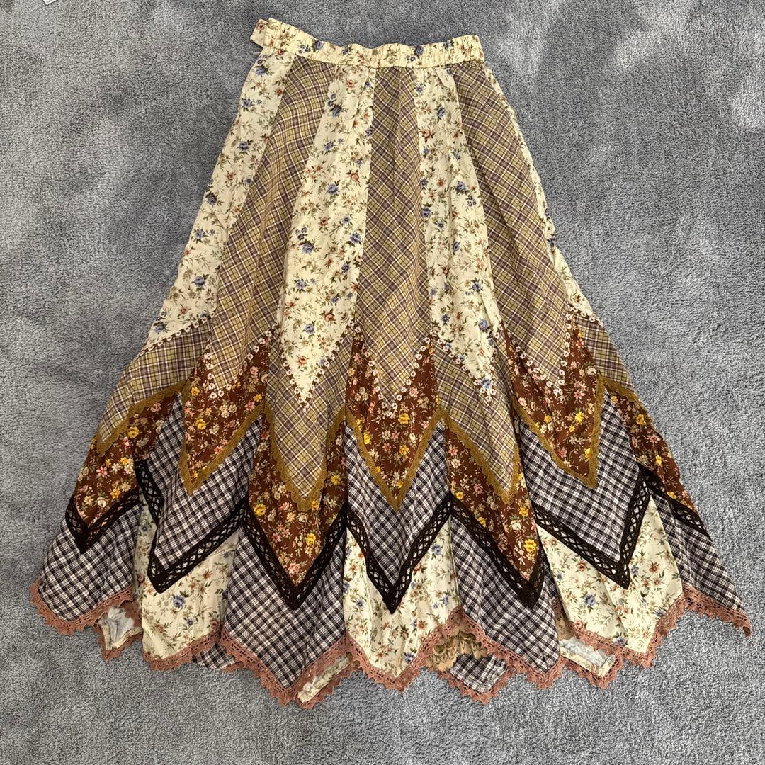 ノンノンドール　パッチワークロングスカート　コットンレース　ブラウン花柄チェック