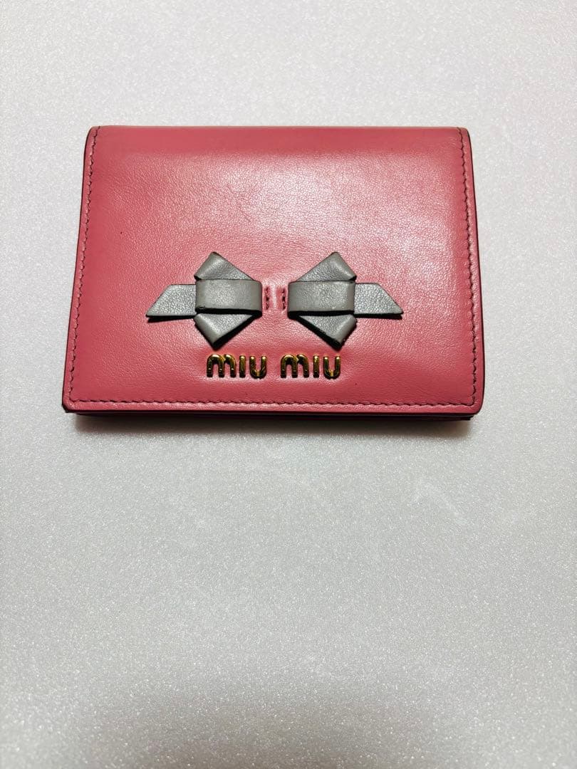 【miumiu ミュウミュウ】折りたたみ財布