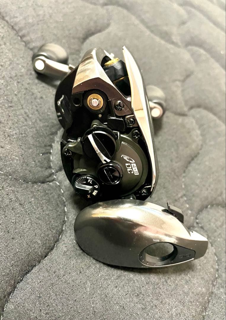SHIMANO アンタレスDC (右)