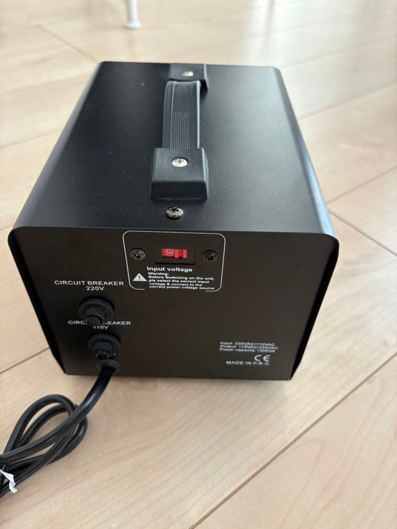 Lvyuan VTF-1500 変圧器 220V-110V