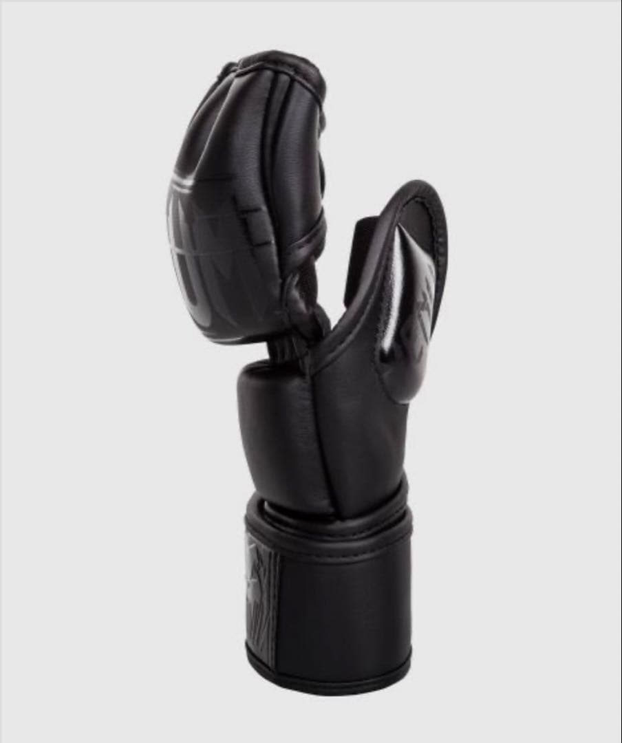 VENUM UNDISPUTED2.0MMAオープンフィンガーグローブ/ブラック