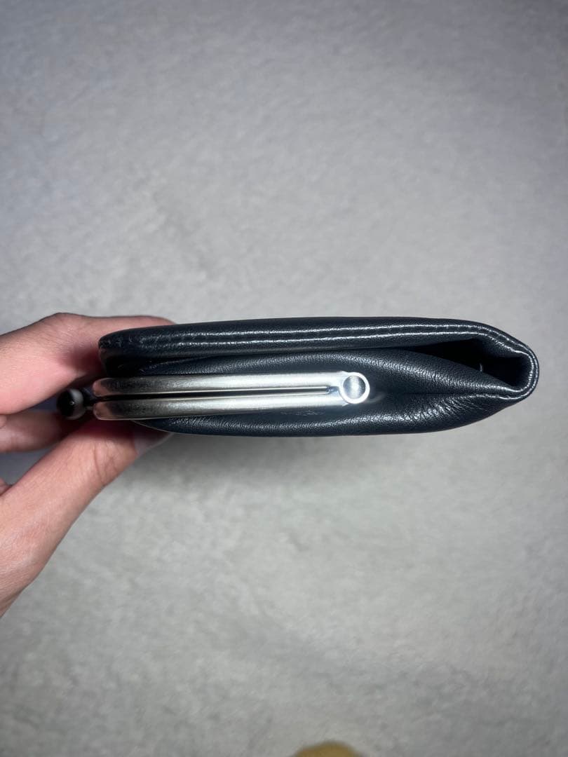 agnès b. アニエスベー　黒 二つ折りがま口財布