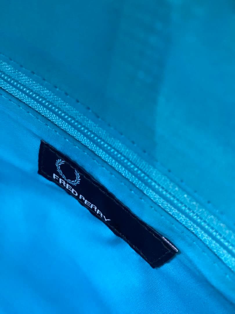 新品　FRED PERRY ホワイトライトブルーチェック柄　ミニボストンバッグ
