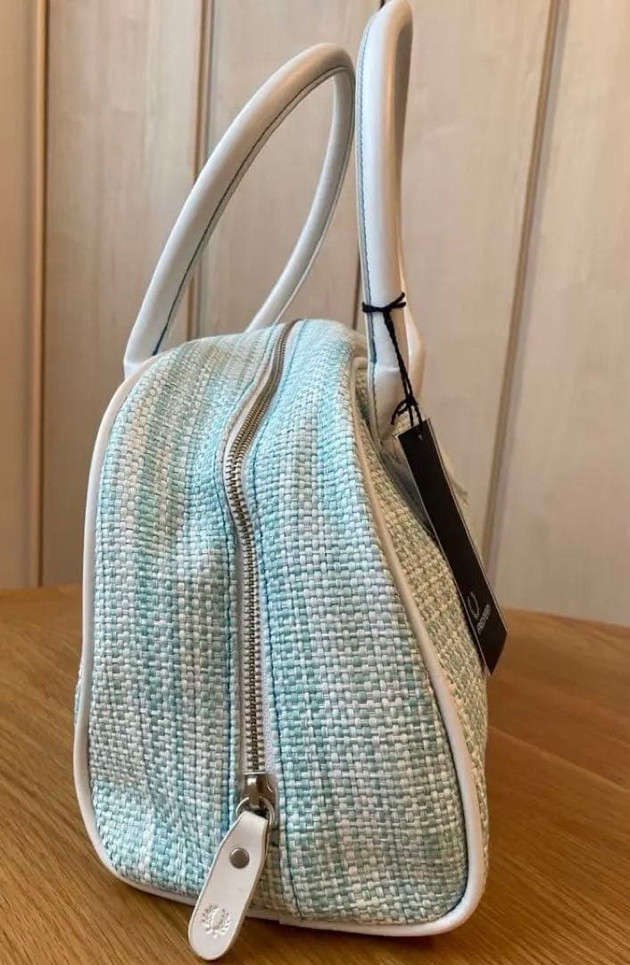新品　FRED PERRY ホワイトライトブルーチェック柄　ミニボストンバッグ