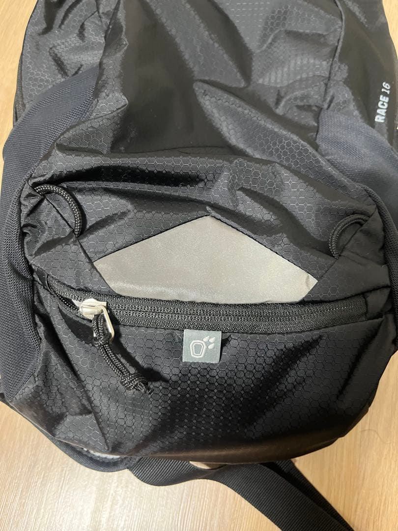 deuter RACE 16 バックパック ブラック