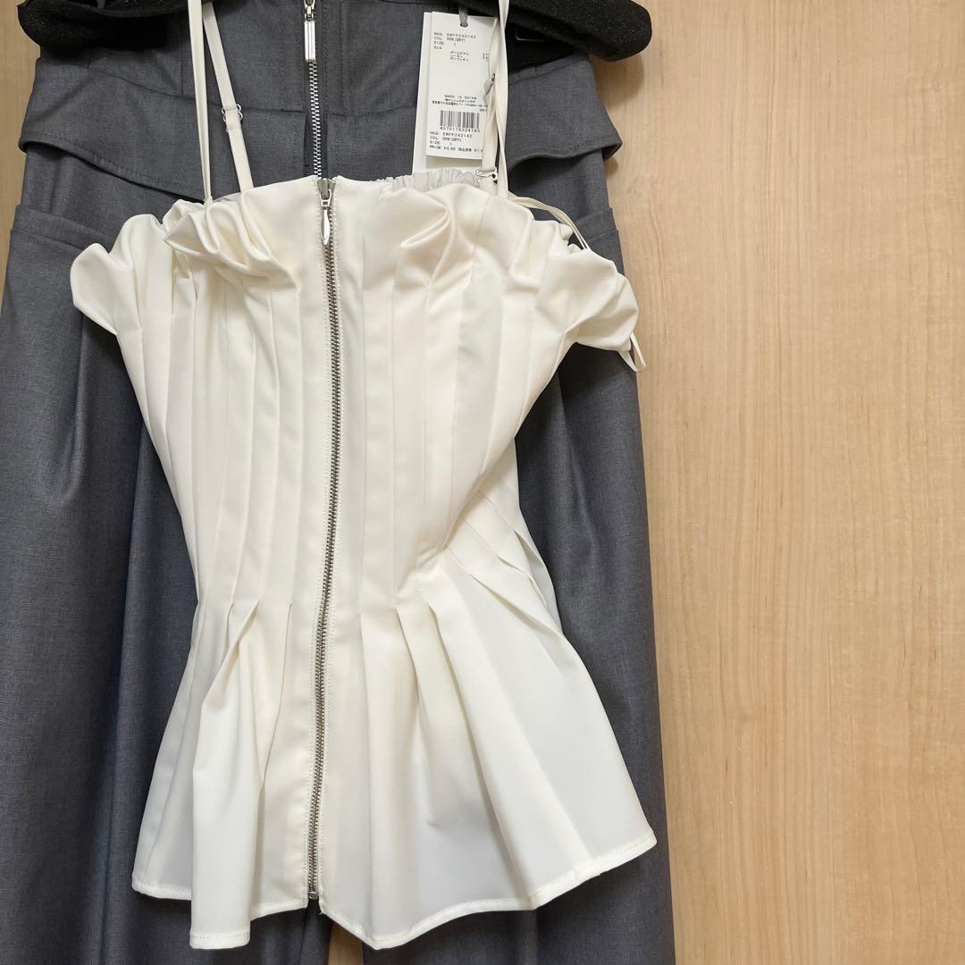 【専用】snidel ホワイト フリル付きキャミソール