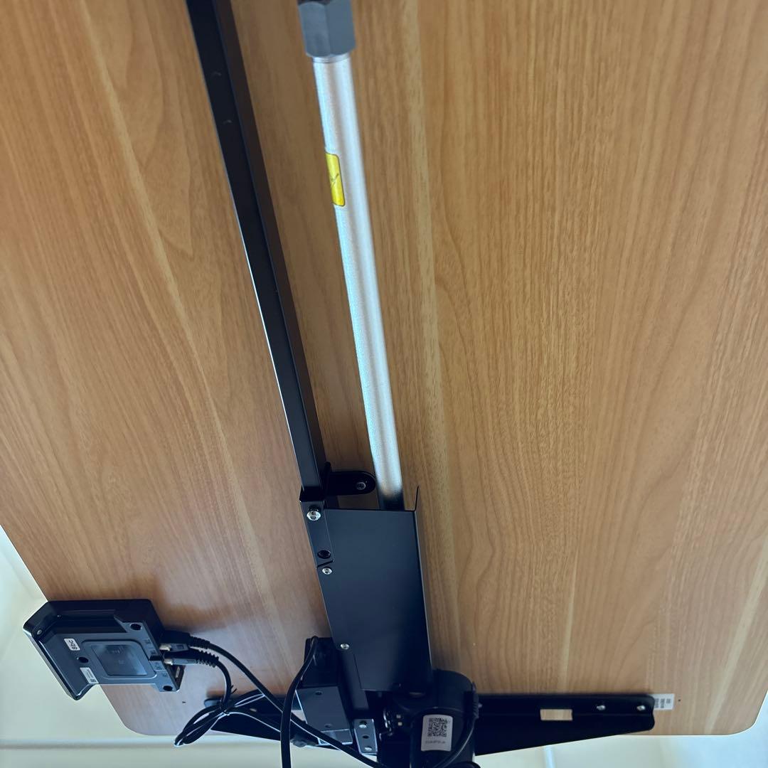 Flexispot EF1 電動昇降式デスク140cm x 70cm（送料込み）