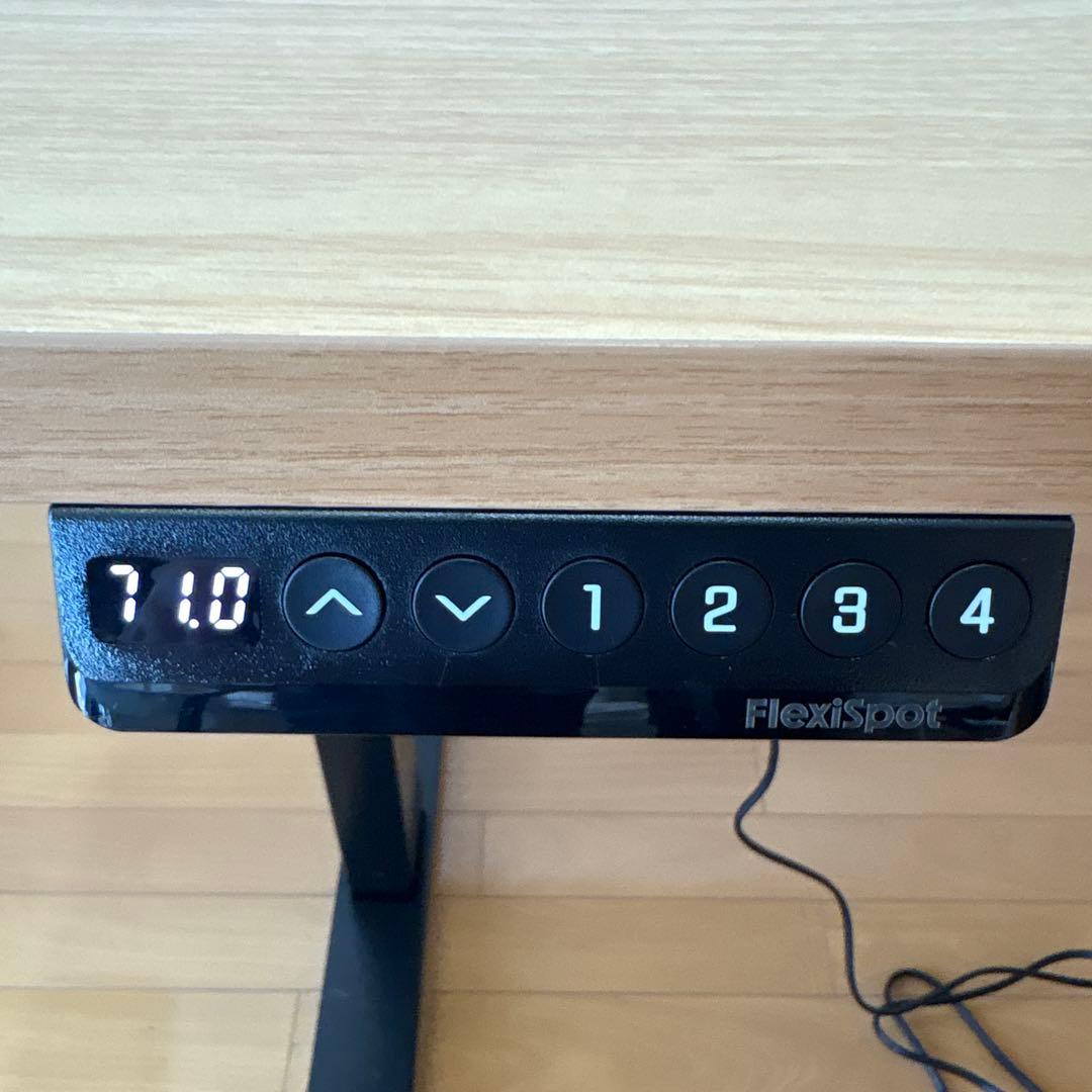 Flexispot EF1 電動昇降式デスク140cm x 70cm（送料込み）