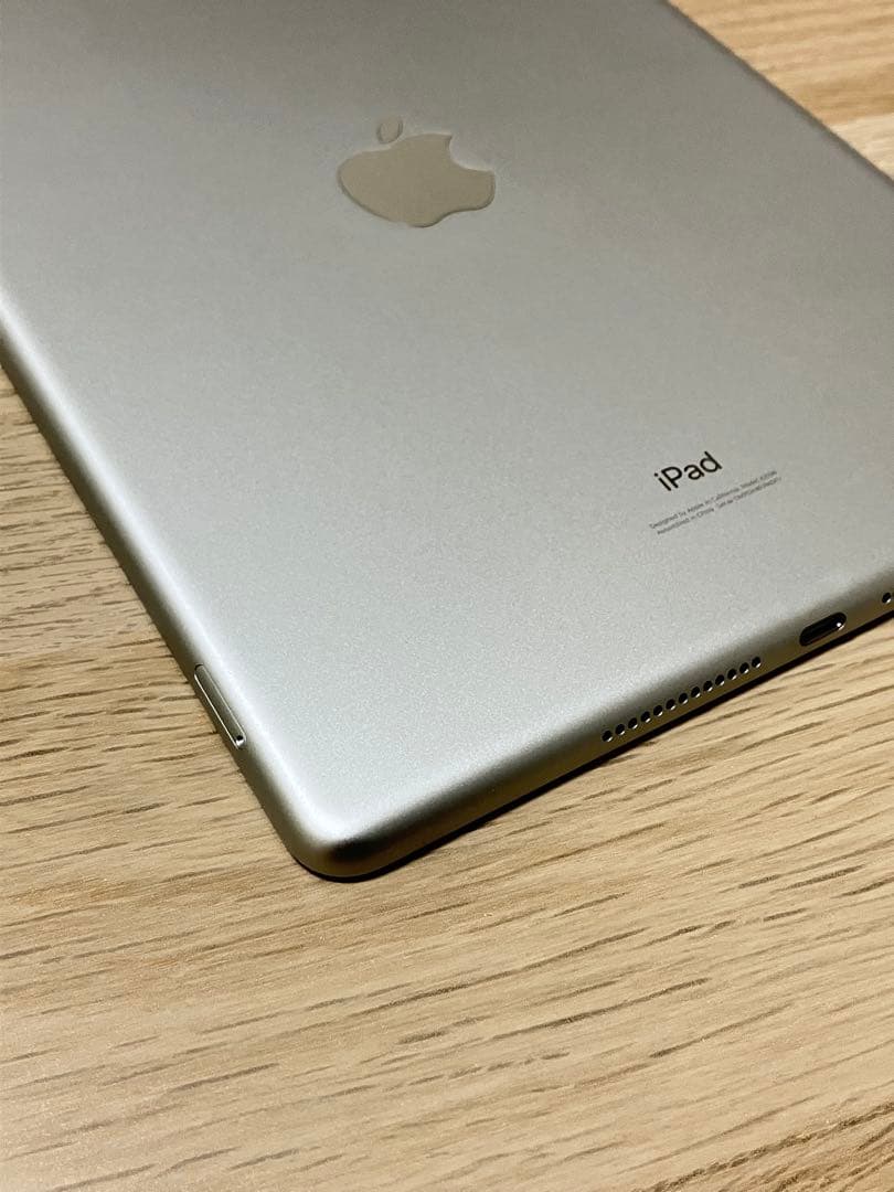 美品バッテリー劣化なしiPad 第7世代 32GB Wi-Fi セルラードコモ