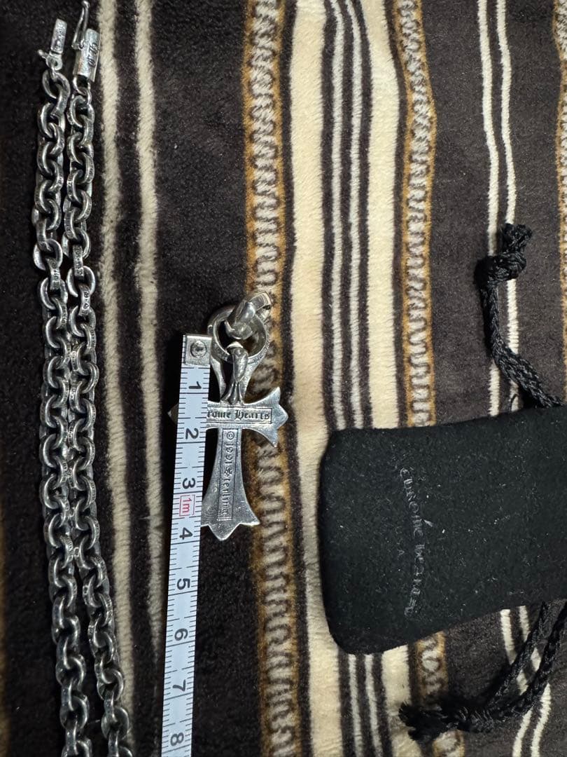あ*ー様 Chrome Hearts スモールchクロスペンダント