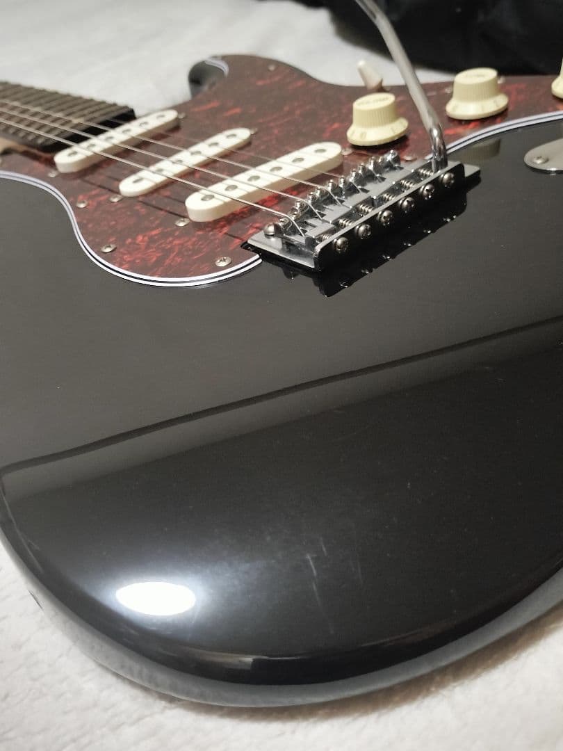 Squier ストラト Affinity 黒 べっ甲柄PG ケースオマケ多数付き