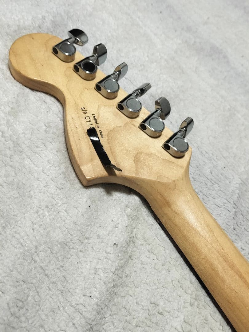Squier ストラト Affinity 黒 べっ甲柄PG ケースオマケ多数付き