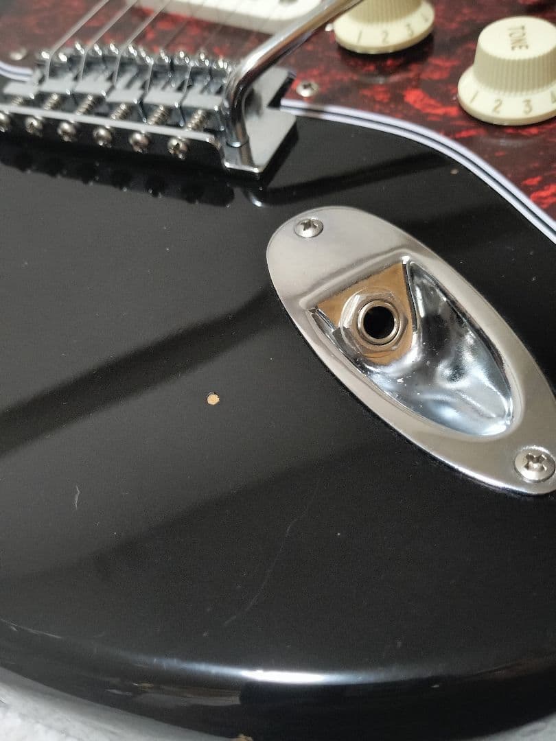 Squier ストラト Affinity 黒 べっ甲柄PG ケースオマケ多数付き