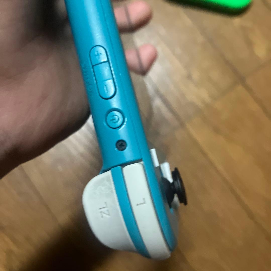 Switch Lite 本体 ブルー + Joy-Con グリーン　ジャンク品