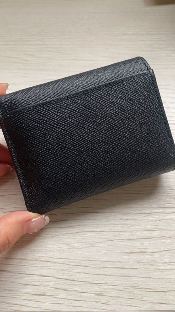 あきな　PRADA 財布