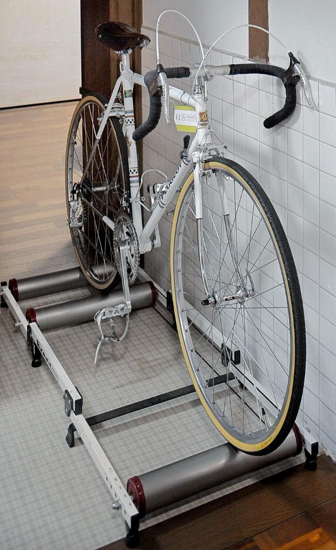 ★室内用・自転車走行型トレーニングローラー台　伸縮可　♪