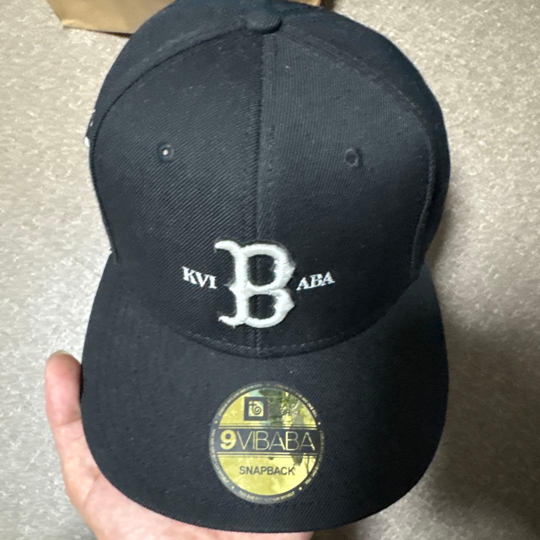 kvi babaブラック ベースボールキャップ