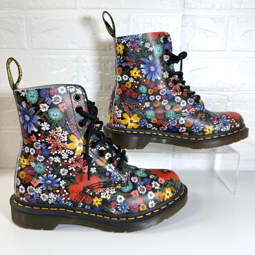 【KIKIさん専用】Dr. Martens 花柄ブーツ ８ホール パスカルUK4