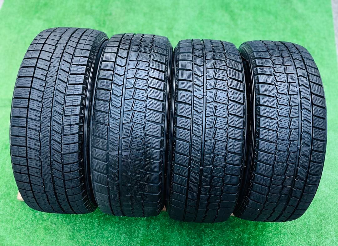 215/55 R17 DUNLOP WINTERMAXXスタッドレスタイヤ