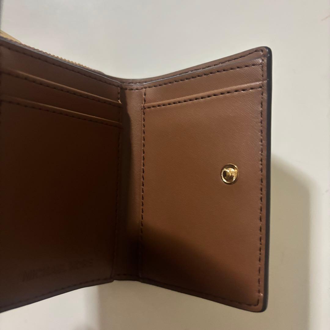 新品　MICHAEL KORS モノグラム三つ折り財布