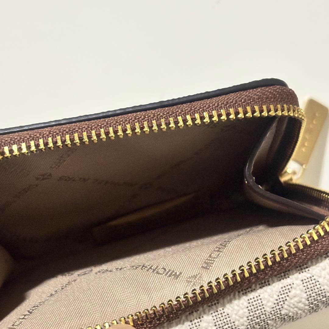 新品　MICHAEL KORS モノグラム三つ折り財布
