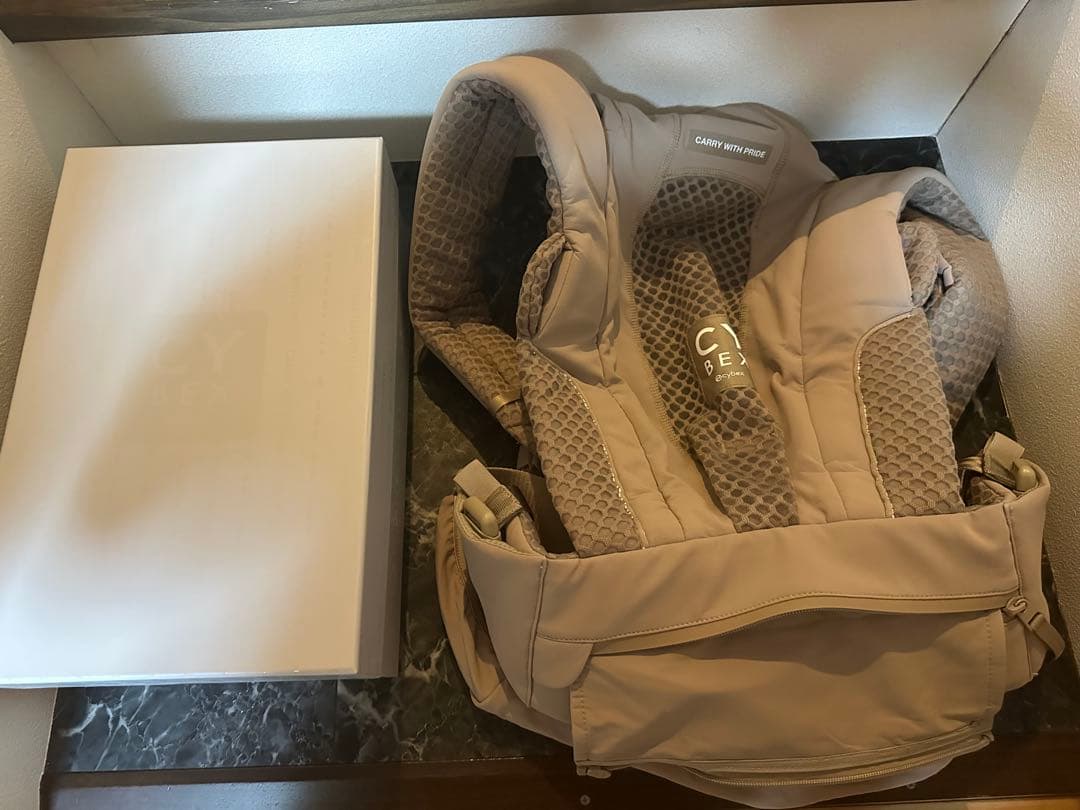 CYBEX ベージュ メッシュ 抱っこ紐 箱付き