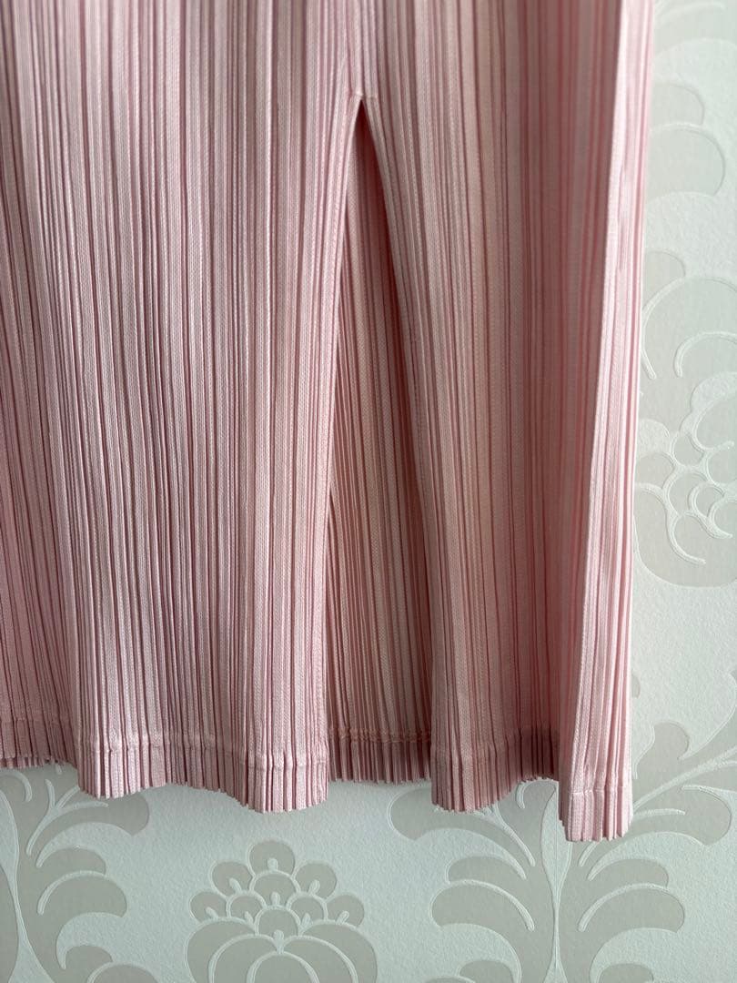 PLEATS PLEASEロングスカート　スリットあり