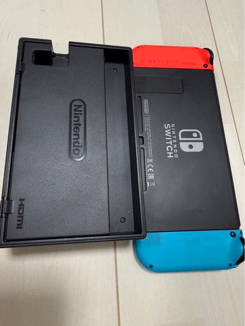任天堂　Switch本体　箱あり付属品付き