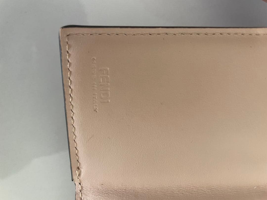 FENDI 三つ折りサイフ