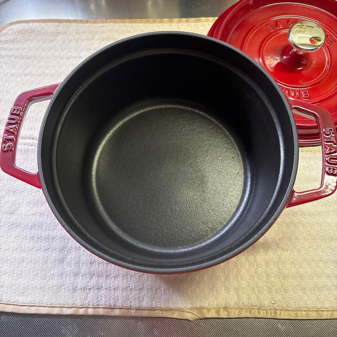 STAUB 鋳鉄製 両手鍋 20cm レッド