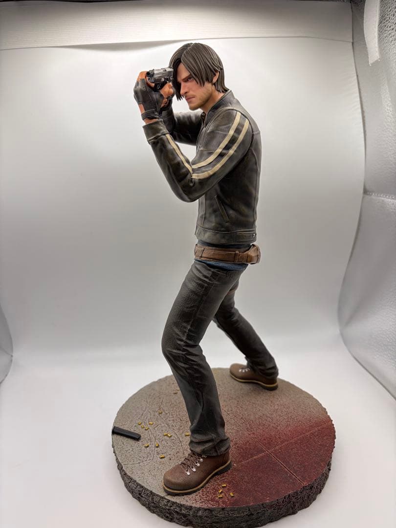 コトブキヤ ARTFX バイオハザード レオン・S・ケネディ フィギュア