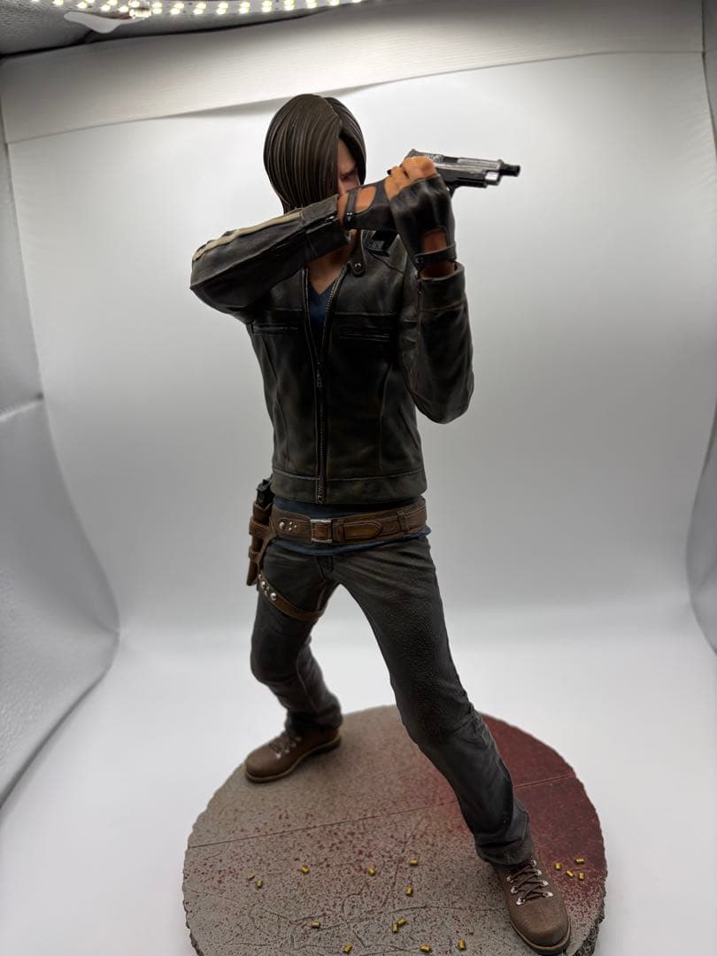 コトブキヤ ARTFX バイオハザード レオン・S・ケネディ フィギュア