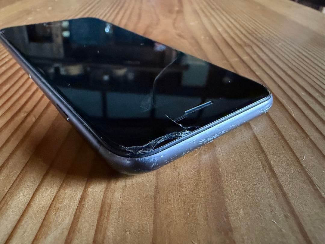 スマートフォン本体 iPhone8 64G
