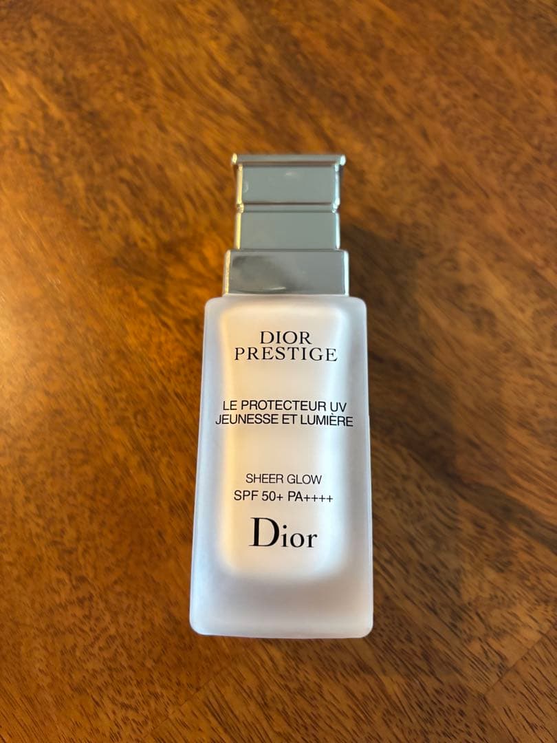 Dior プレステージ ホワイト ル プロテクター UV ルミエール