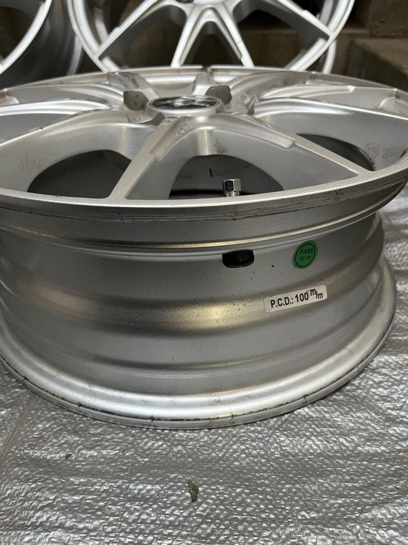 国産車 Sブランド 5.5J15 4/100 +42 15インチ シルバー