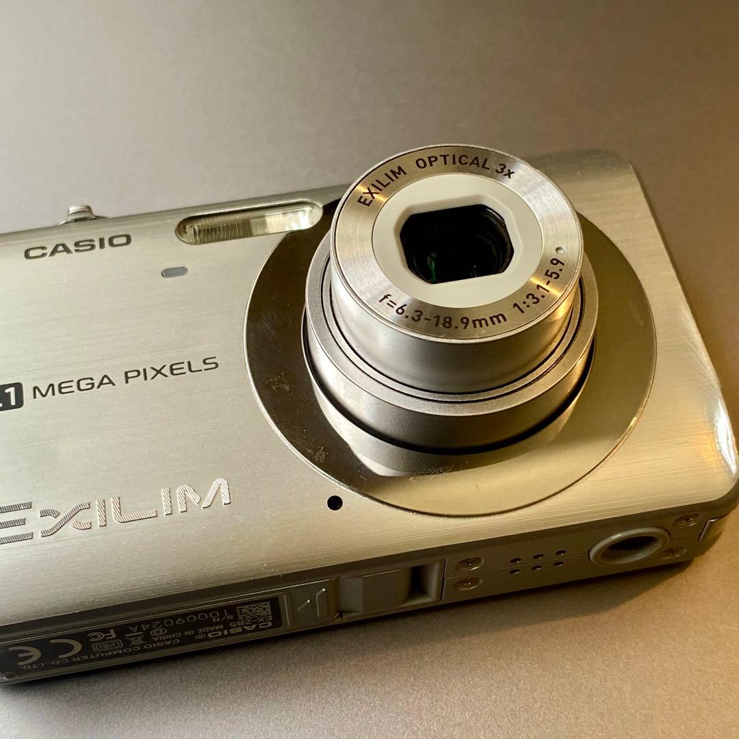 CASIO EXILIM EX-Z85 9.1MP コンパクトデジタルカメラ