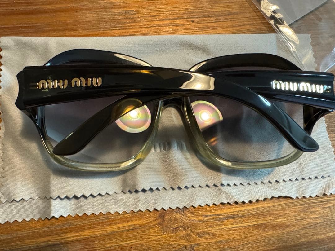 miu miu＊サングラスケース箱付き