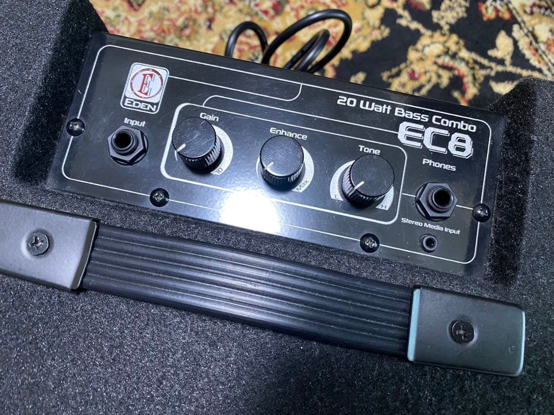 EDEN EC8 20W ベース用コンボアンプ