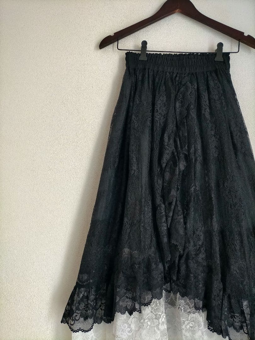 axes femme グラデレースフリルスカート